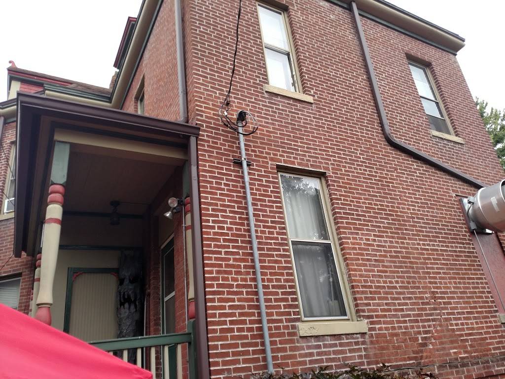 JC Wyatt House | restaurant | 1309 Felix St, St Joseph, MO 64501, USA | 8166761004 OR +1 816-676-1004