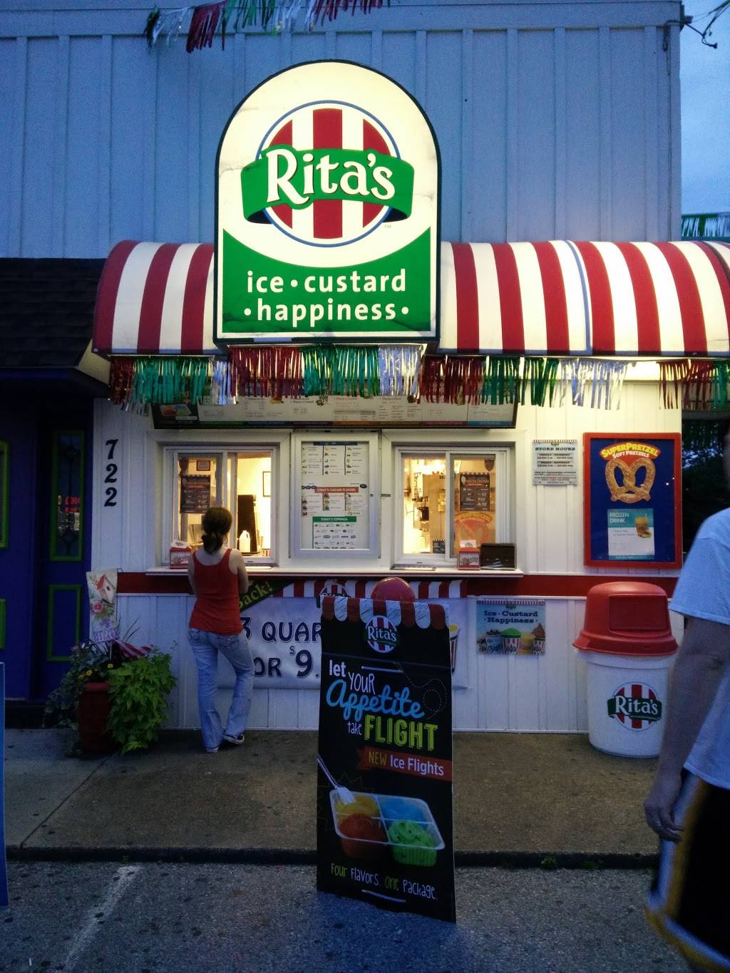 Ritas Italian Ice & Frozen Custard | restaurant | 722 Philadelphia Pike, Bellefonte, DE 19809, USA | 3027619822 OR +1 302-761-9822