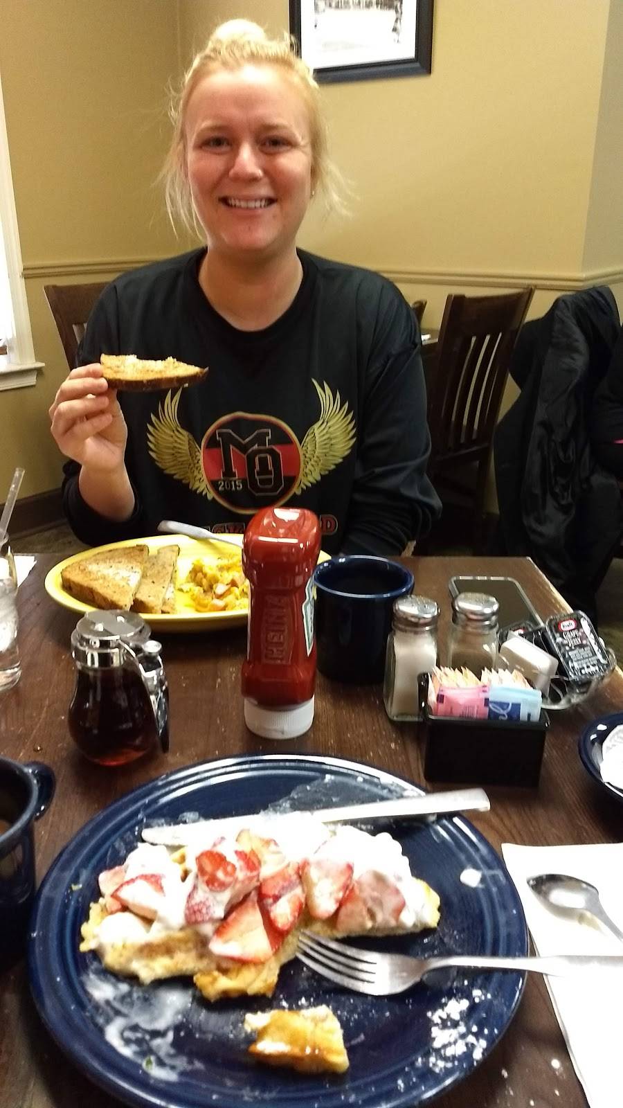 Groveland Grill | restaurant | 5960 Easton Rd, Plumsteadville, PA 18949, USA | 2157667944 OR +1 215-766-7944