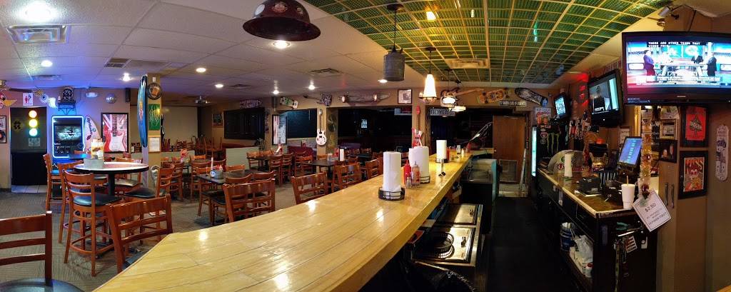 The Woodstone Deli | restaurant | 3500 Fort Henry Dr, Kingsport, TN 37664, USA | 4232459663 OR +1 423-245-9663