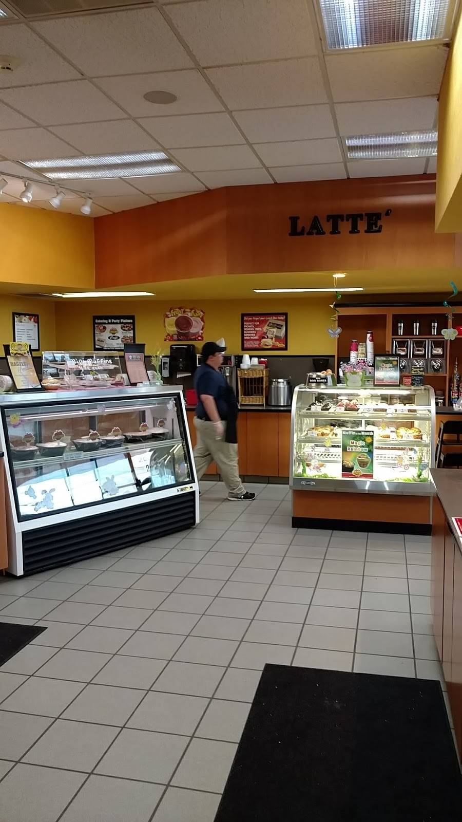 Big Apple Bagels | bakery | 2024 S Mission St, Mt Pleasant, MI 48858, USA | 9897729555 OR +1 989-772-9555