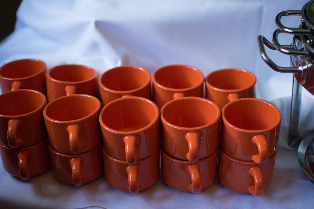 The Bleu Porch Kitchen & Market | restaurant | 302 N Main St, Greer, SC 29650, USA | 8644790433 OR +1 864-479-0433