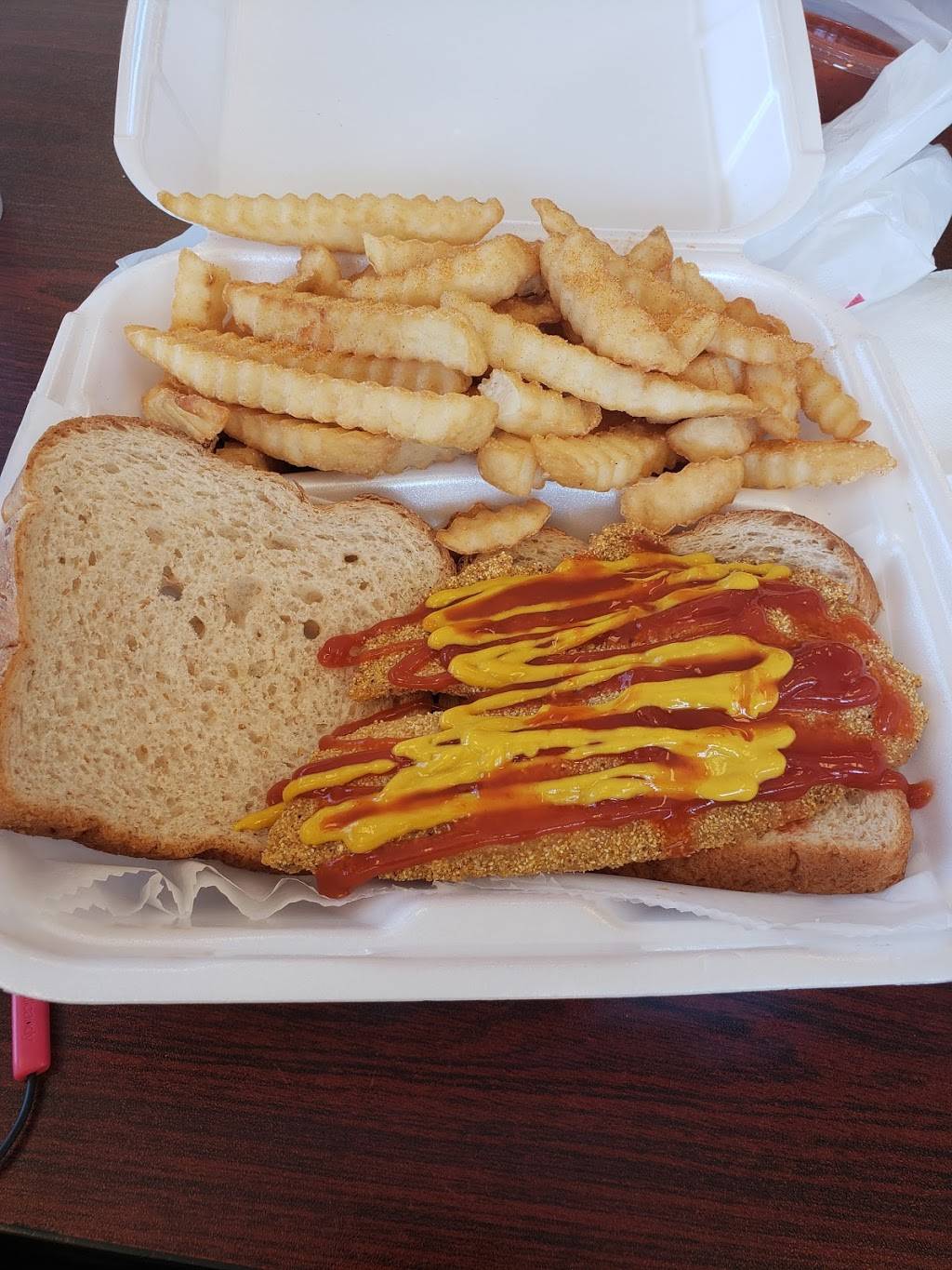 Wing & Fish | meal takeaway | 216 NW Broad St # C, Fairburn, GA 30213, USA | 7708924737 OR +1 770-892-4737