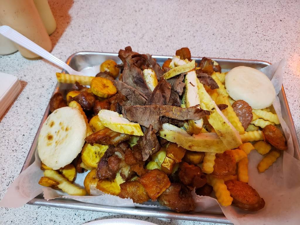 Estes Mucho Perro | restaurant | 8120 Pines Blvd, Pembroke Pines, FL 33024, USA | 9544386531 OR +1 954-438-6531