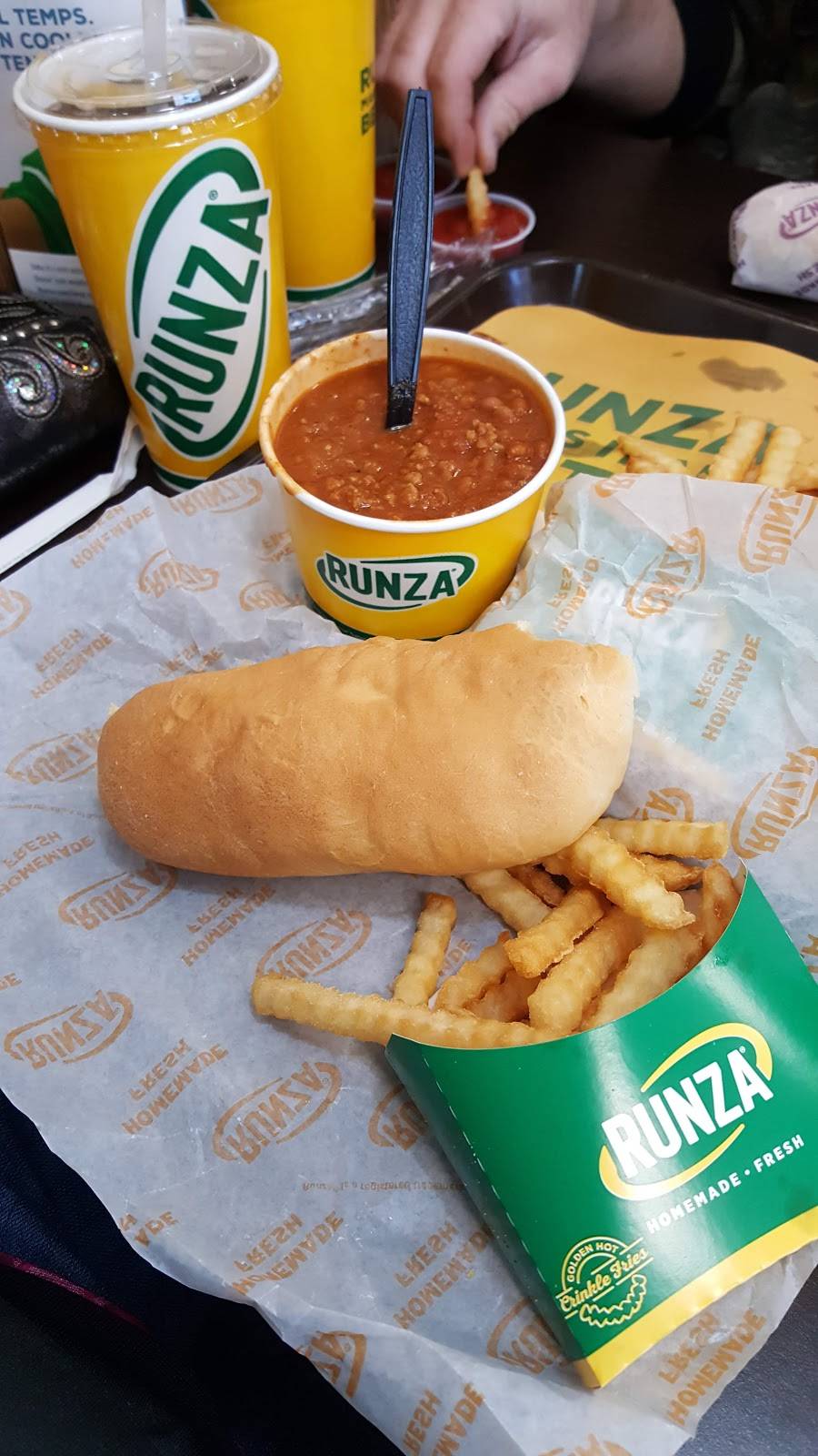 Runza Restaurant | restaurant | 2204 N Lincoln Ave, Loveland, CO 80538, USA | 9706692131 OR +1 970-669-2131