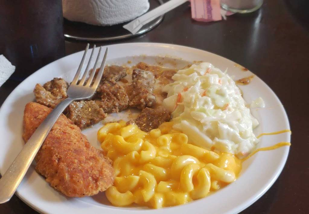 Redneck Ranch Restaurant | restaurant | 117 W Short St, Clarkson, KY 42726, USA | 2702421076 OR +1 270-242-1076