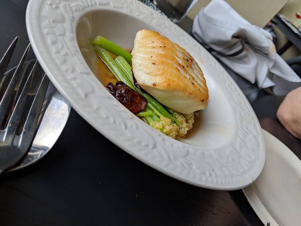 Country Mile | restaurant | 136 Belmont St, Watertown, MA 02472, USA | 6173931568 OR +1 617-393-1568