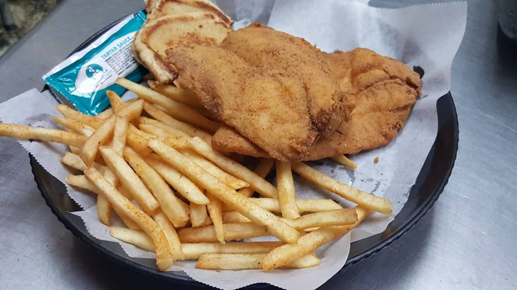 Marks Outing | restaurant | 1624 E Commerce St, San Antonio, TX 78205, USA | 2102998110 OR +1 210-299-8110