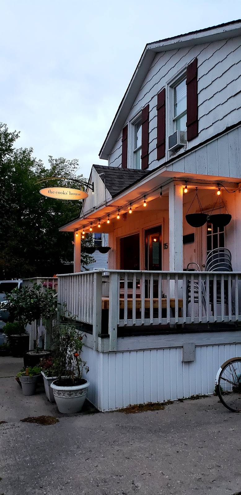 The Cooks House | restaurant | 115 Wellington St, Traverse City, MI 49686, USA | 2319468700 OR +1 231-946-8700