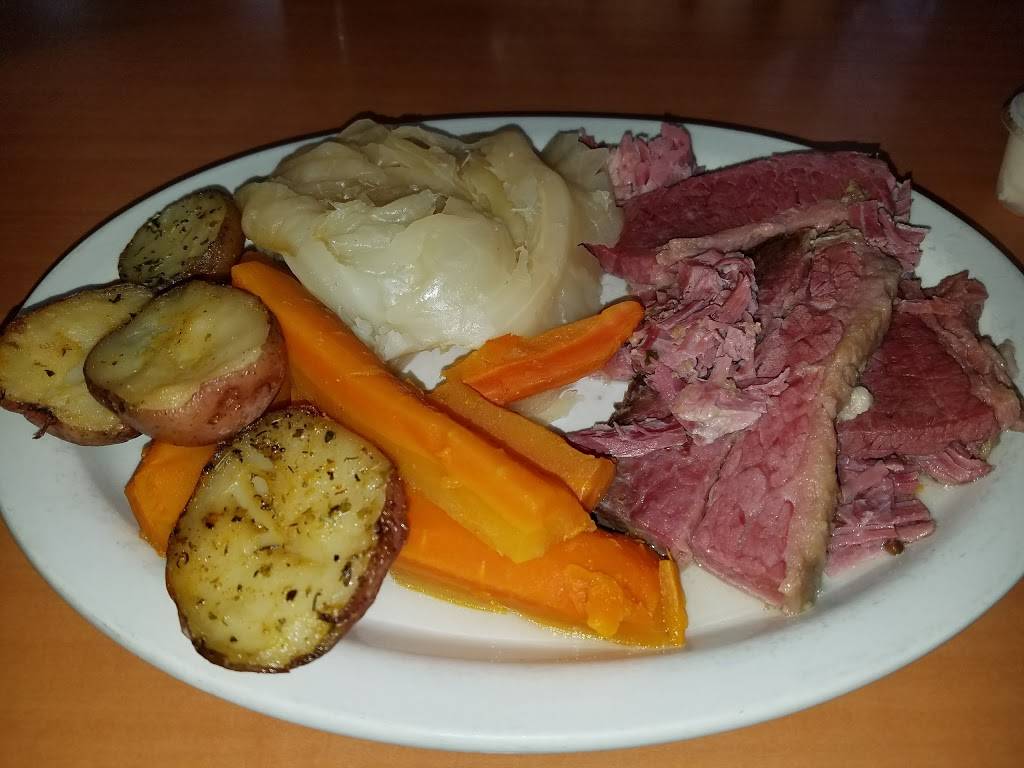 Edgerton Travel Plaza | restaurant | 568 Haugen Rd, Edgerton, WI 53534, USA | 6088849451 OR +1 608-884-9451