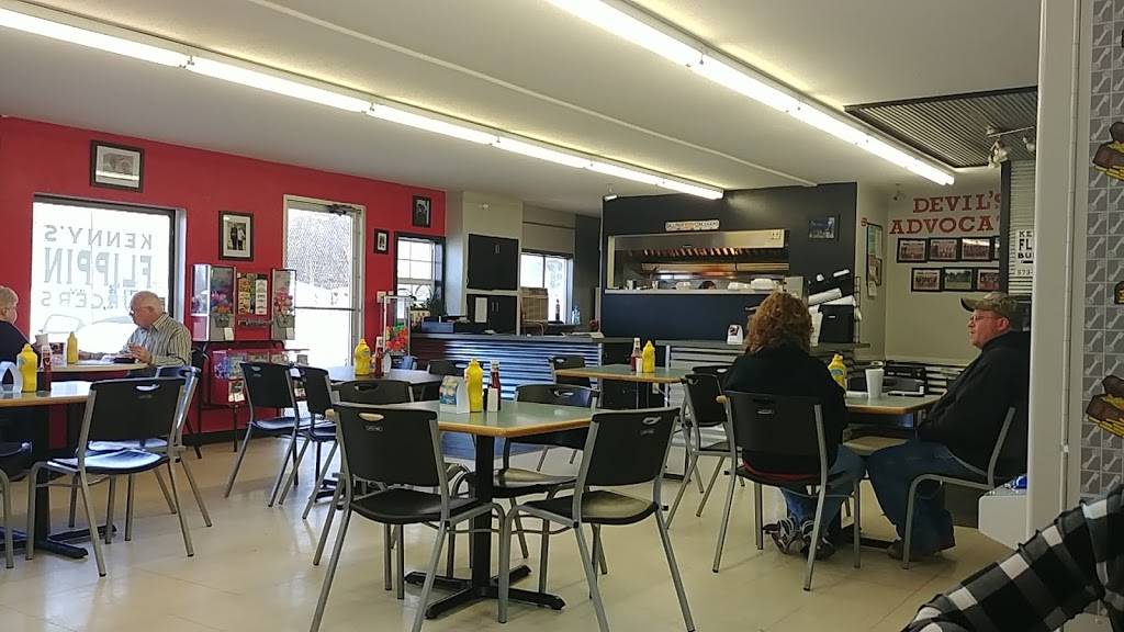 Kennys Flippin Burgers | restaurant | 238 E Yoakum Ave, Chaffee, MO 63740, USA | 5733189400 OR +1 573-318-9400