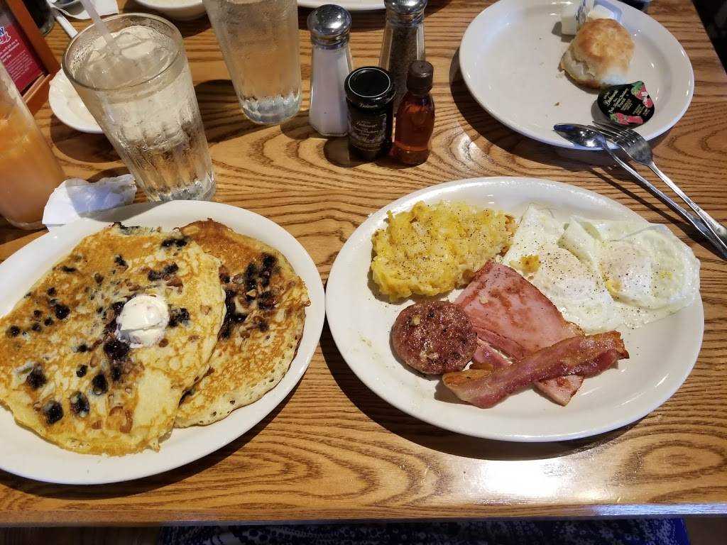 Cracker Barrel Old Country Store | restaurant | 30750 Little Mack Ave, Roseville, MI 48066, USA | 5862935066 OR +1 586-293-5066