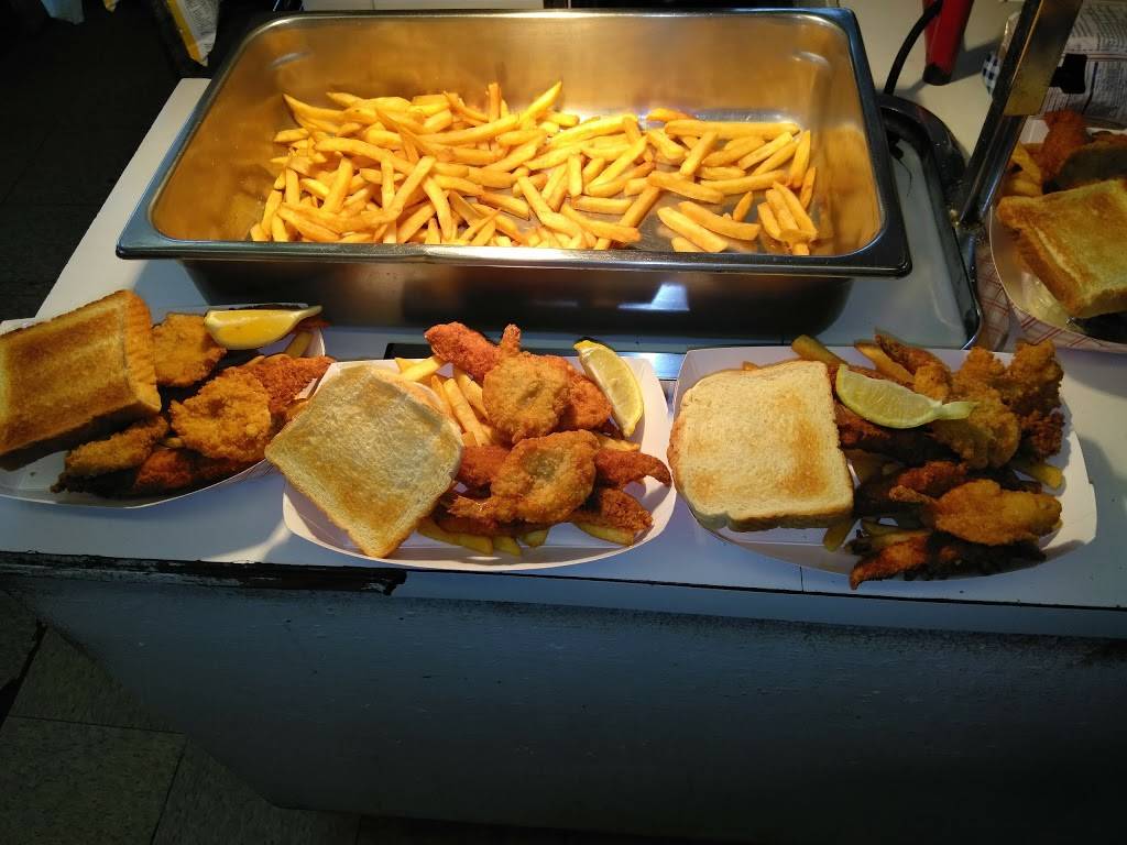 Vicks Famous Hamburgers | restaurant | 618 N Port Ave, Corpus Christi, TX 78408, USA | 3618825082 OR +1 361-882-5082