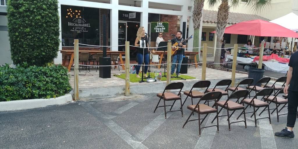 Brick & Barrel | restaurant | 748 Park Ave, Lake Park, FL 33403, USA | 5616230916 OR +1 561-623-0916