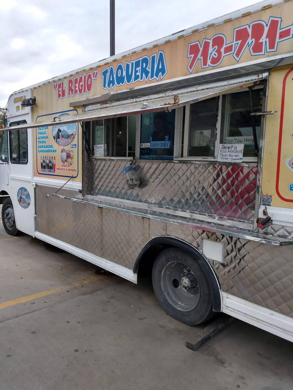 "EL REGIO" TAQUERIA | restaurant | 5431 W Airport Blvd, Houston, TX 77035, USA | 7137211711 OR +1 713-721-1711