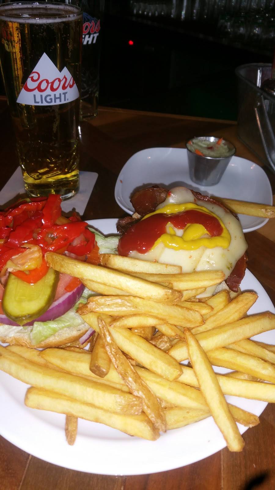 The Village Well | restaurant | 19 Queen St E, Cambridge, ON N3C 2A7, Canada | 5192601231 OR +1 519-260-1231