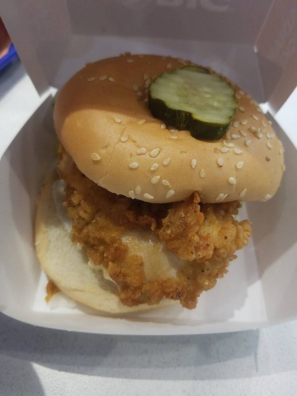 Mary Browns Chicken & Taters | restaurant | 150 Sidney St, Belleville, ON K8P 5E2, Canada | 6139670202 OR +1 613-967-0202