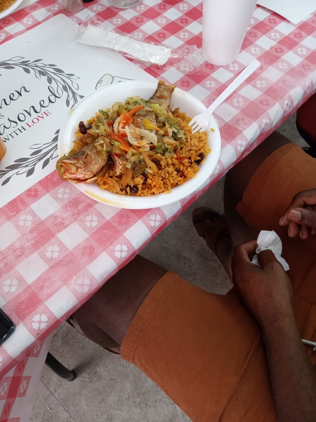 B & M Eatery | restaurant | 2154 Broadway, Fort Myers, FL 33901, USA | 2392554260 OR +1 239-255-4260