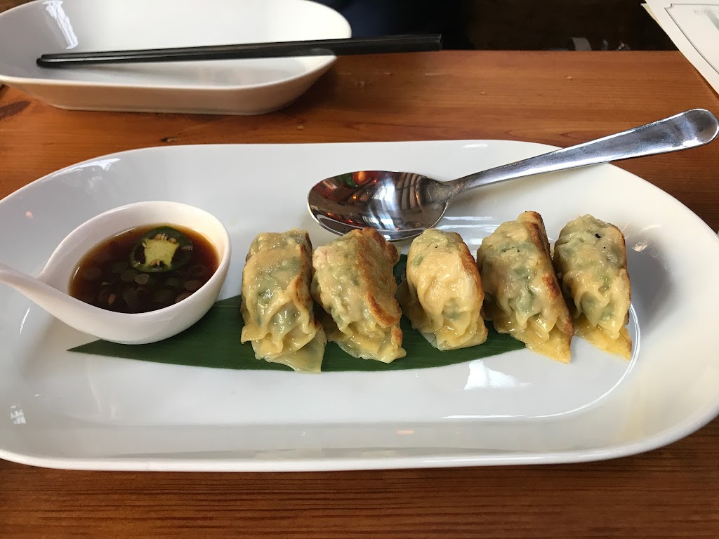 Chive Blossom | restaurant | 394 Bedford Ave, Brooklyn, NY 11249, USA | 7185763571 OR +1 718-576-3571