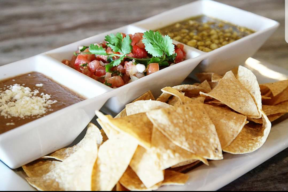 Tios Grille & Cantina | restaurant | 16943 Sierra Lakes Pkwy B, Fontana, CA 92336, USA | 9093557770 OR +1 909-355-7770