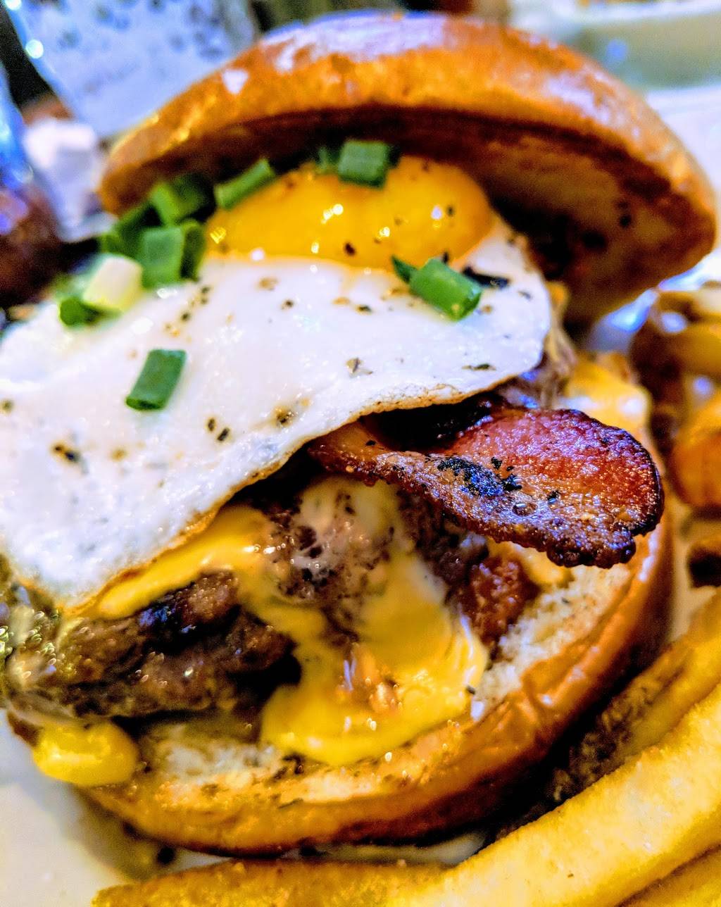 Old Chicago | restaurant | 7115 Commerce Center Dr, Colorado Springs, CO 80919, USA | 7195937678 OR +1 719-593-7678