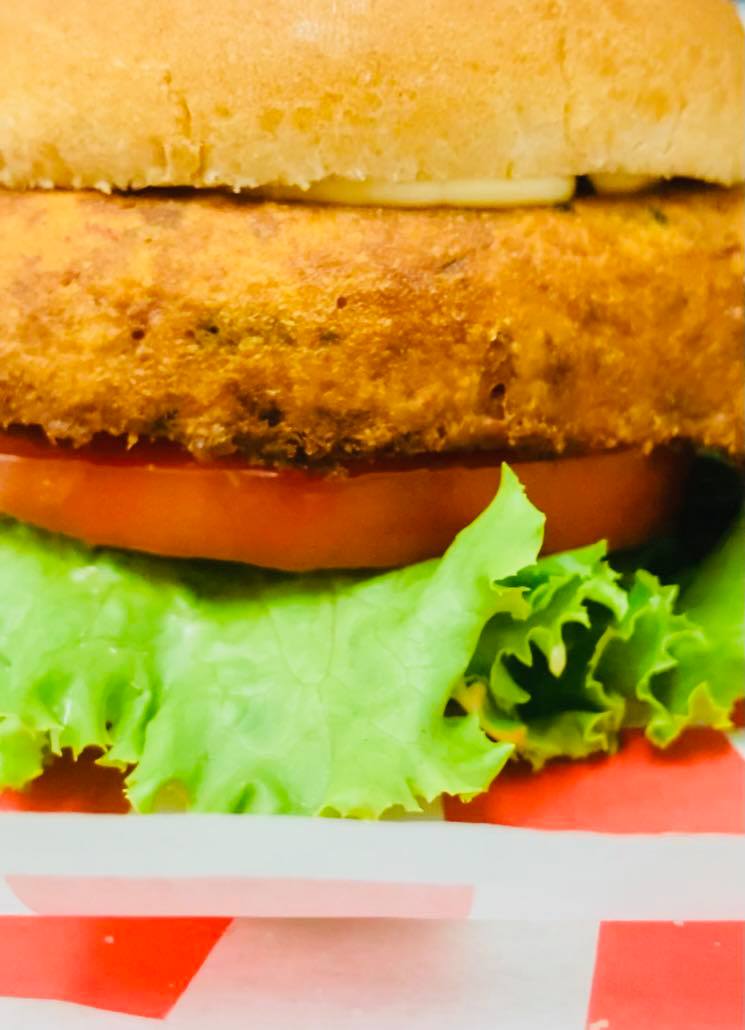 Loaded LunchBox | restaurant | 1046 E New York Ave, DeLand, FL 32724, USA | 3862795801 OR +1 386-279-5801