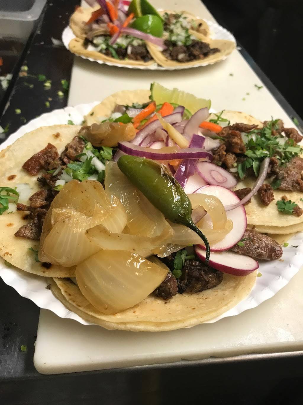 Tacos Estilo D.F | restaurant | 1205 S Ayers Ave, Fort Worth, TX 76105, USA | 8178410959 OR +1 817-841-0959