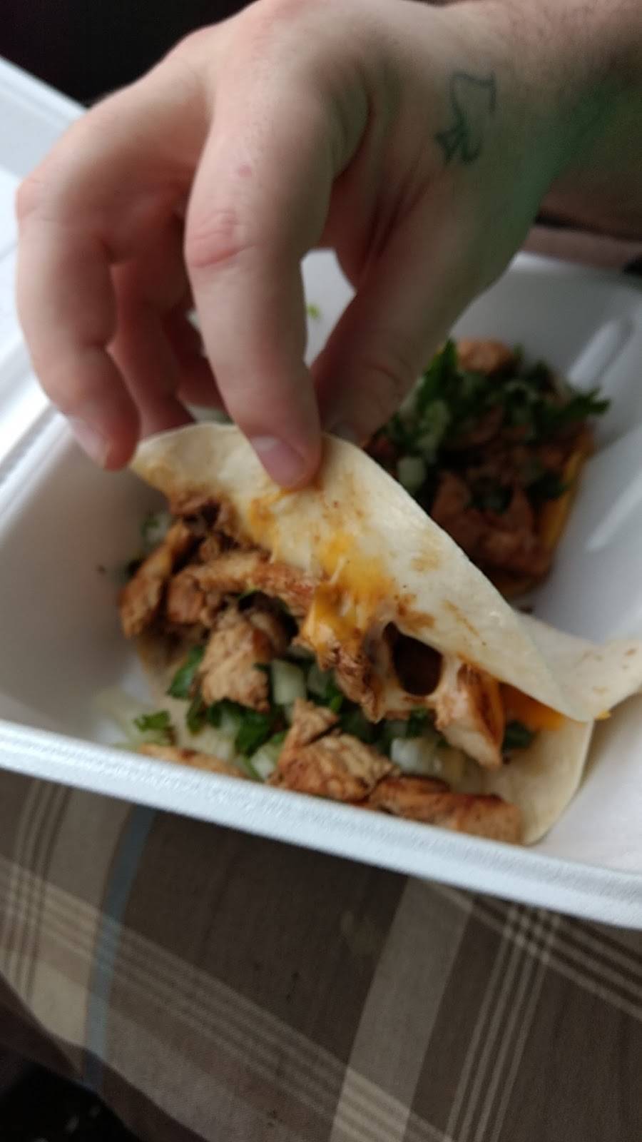 Adrianas Taqueria & Ice Cream | restaurant | 2310 U.S. Hwy 190, Livingston, TX 77351, USA | 9369673358 OR +1 936-967-3358