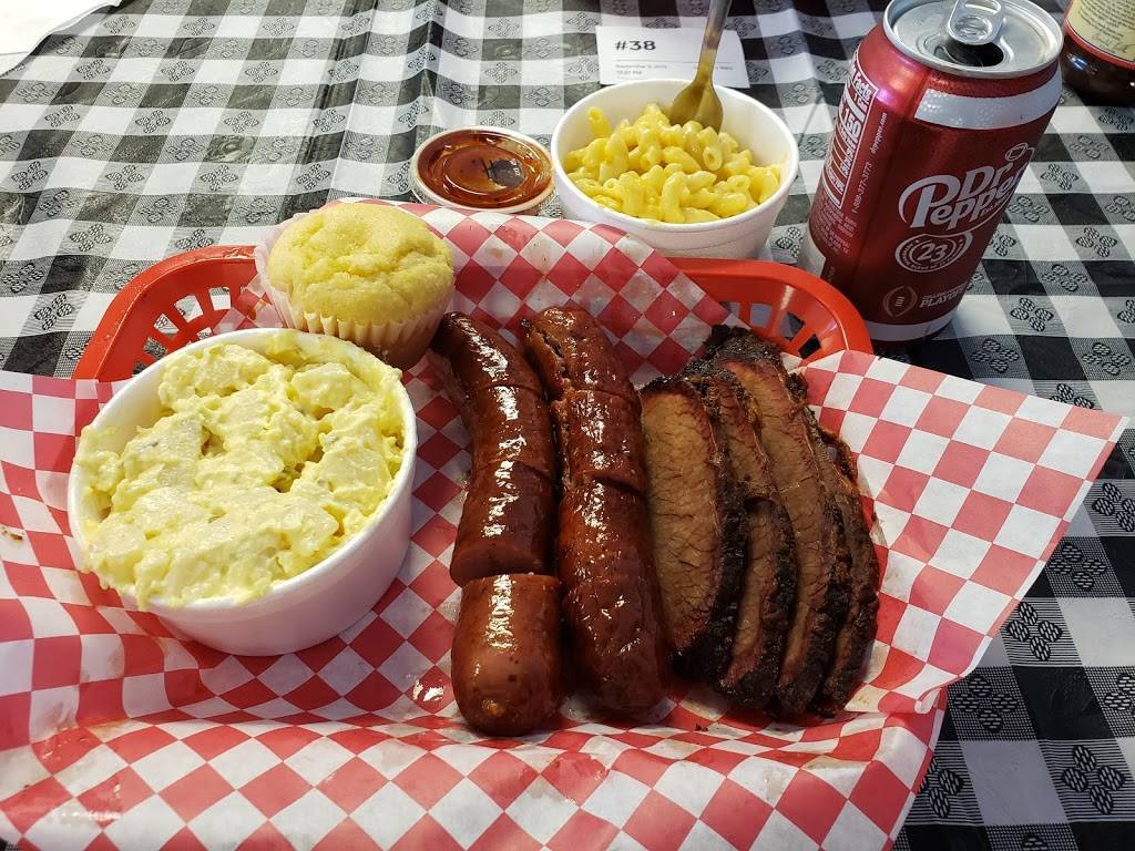 Travelers BBQ | restaurant | 8995 TN-22 s, Lexington, TN 38351, USA | 9519636415 OR +1 951-963-6415