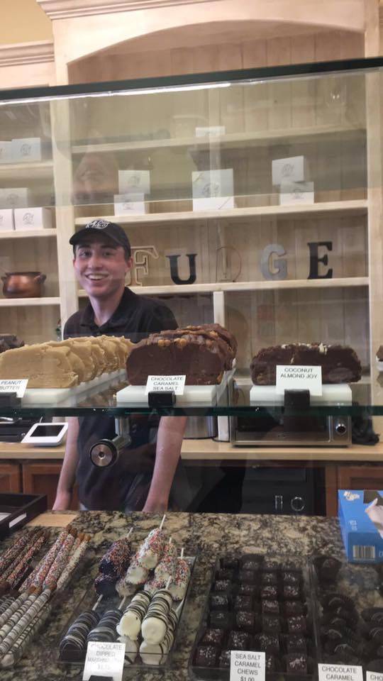 Gulf Coast Fudge Co. | meal takeaway | 2787 N Tamiami Trail, North Fort Myers, FL 33903, USA | 2395992605 OR +1 239-599-2605