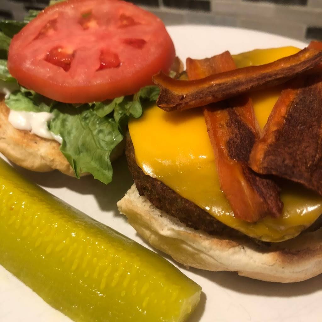 Nude Food (Truck) | restaurant | 1110 Ogletown Rd, Newark, DE 19711, USA | 3023640474 OR +1 302-364-0474