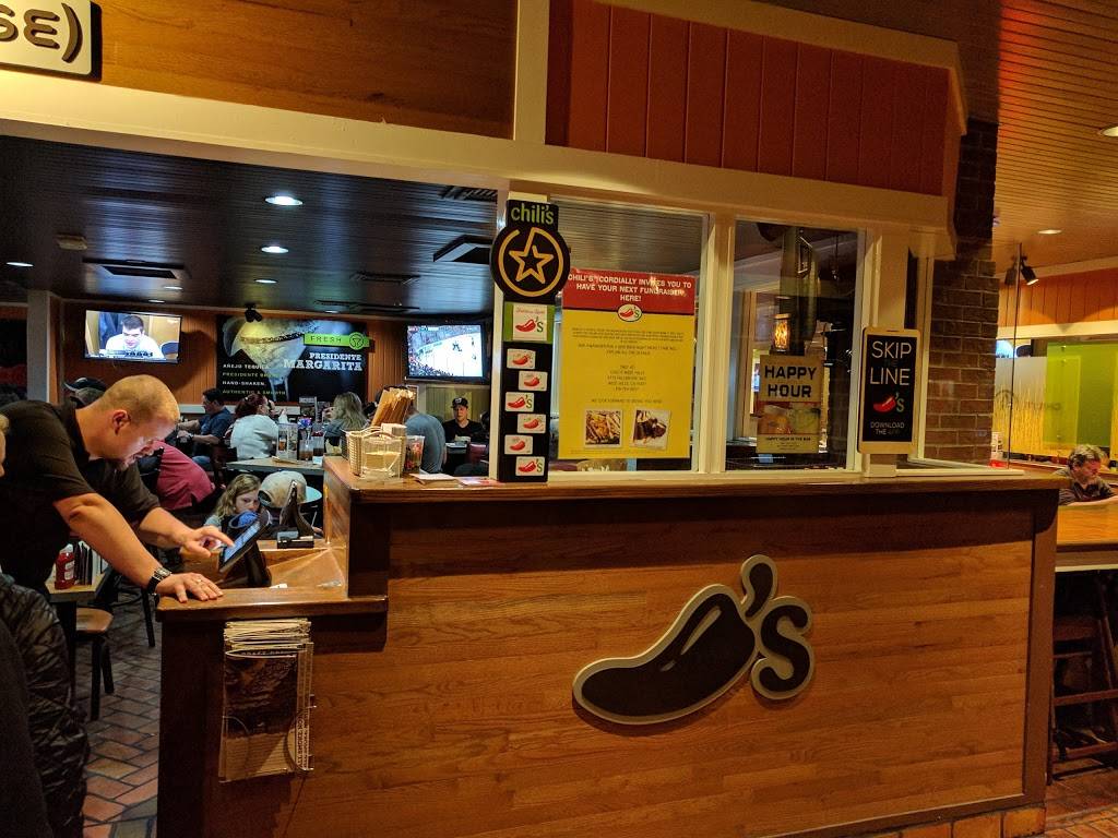 Chilis Grill & Bar | meal takeaway | 6775 Fallbrook Ave, West Hills, CA 91307, USA | 8187049537 OR +1 818-704-9537