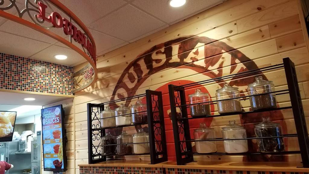 Popeyes Louisiana Kitchen | restaurant | 6516 18th Ave, Brooklyn, NY 11204, USA | 7182321629 OR +1 718-232-1629