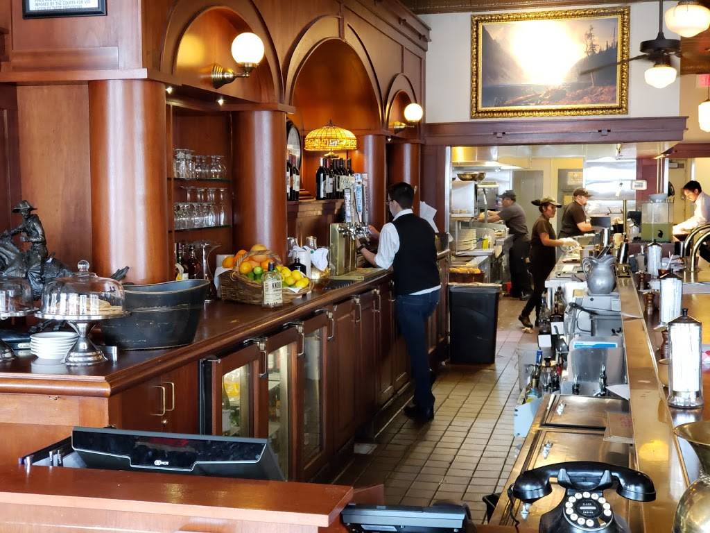 Teds Montana Grill | restaurant | 16495 E 40th Cir, Aurora, CO 80011, USA | 7203747220 OR +1 720-374-7220