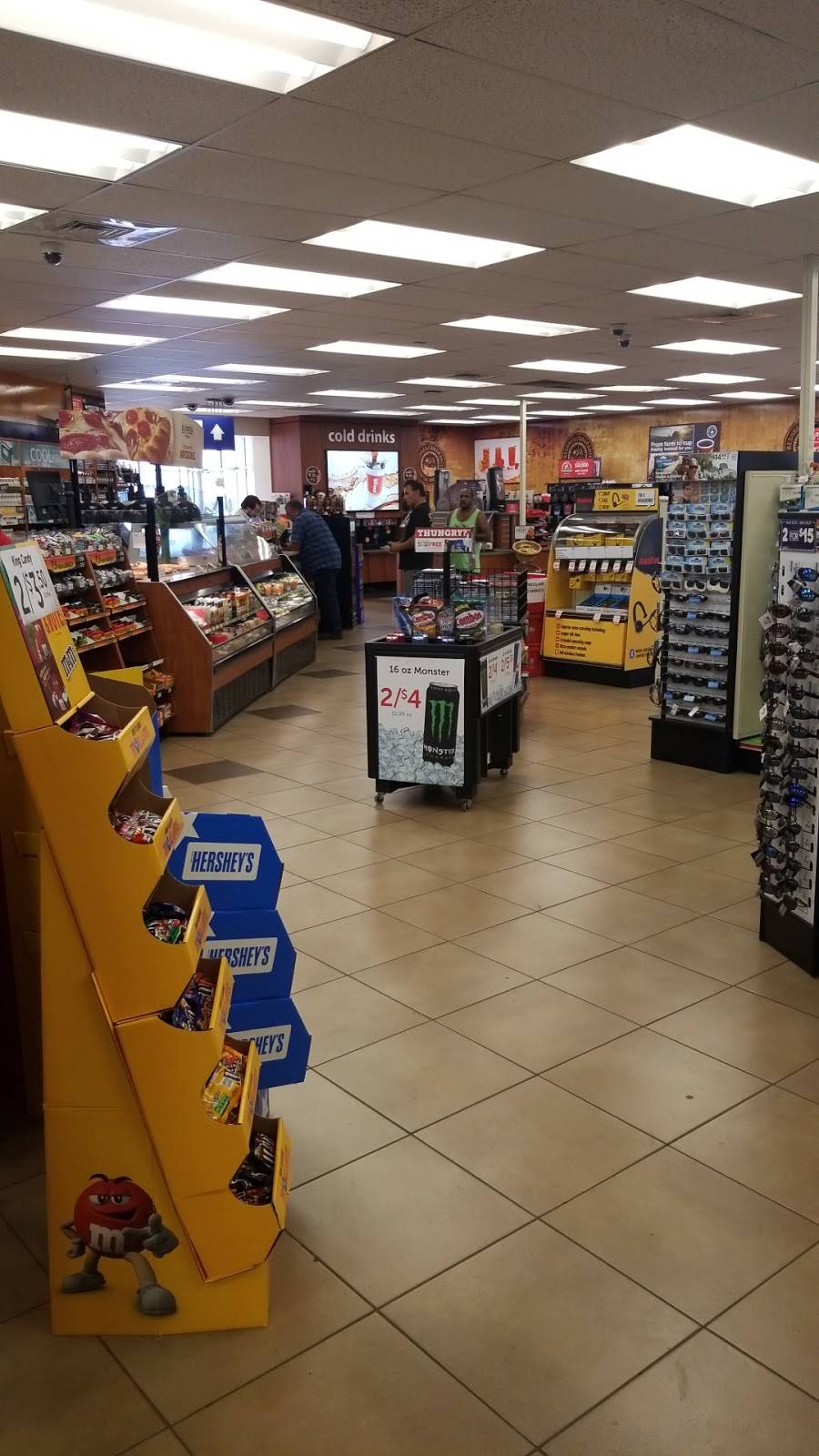 Pilot Travel Center | restaurant | 11650 Courthouse Blvd, Inver Grove Heights, MN 55077, USA | 6514383397 OR +1 651-438-3397