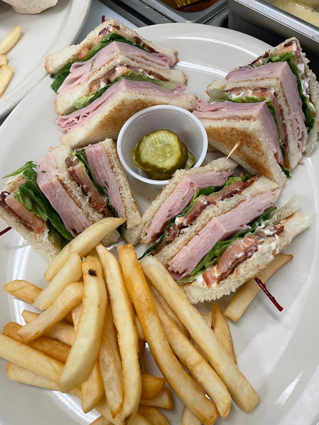 Southside Cafe | restaurant | 2323 S Madison St, Muncie, IN 47302, USA | 7655872152 OR +1 765-587-2152