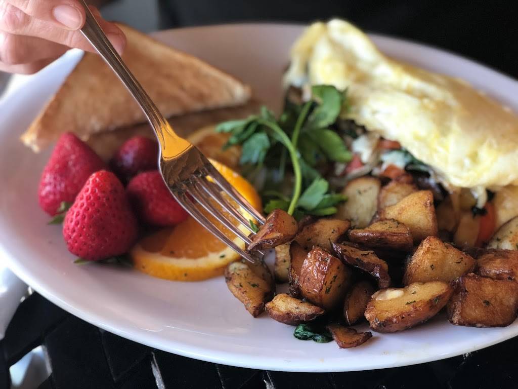 #00 Saloon | restaurant | 307 SW 2nd St, Fort Lauderdale, FL 33312, USA | 9547901821 OR +1 954-790-1821