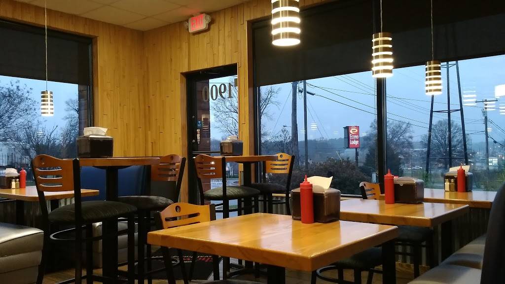 Showmars Gastonia @ 321 | restaurant | 1900 Broadcast St, Gastonia, NC 28052, USA | 7048643193 OR +1 704-864-3193