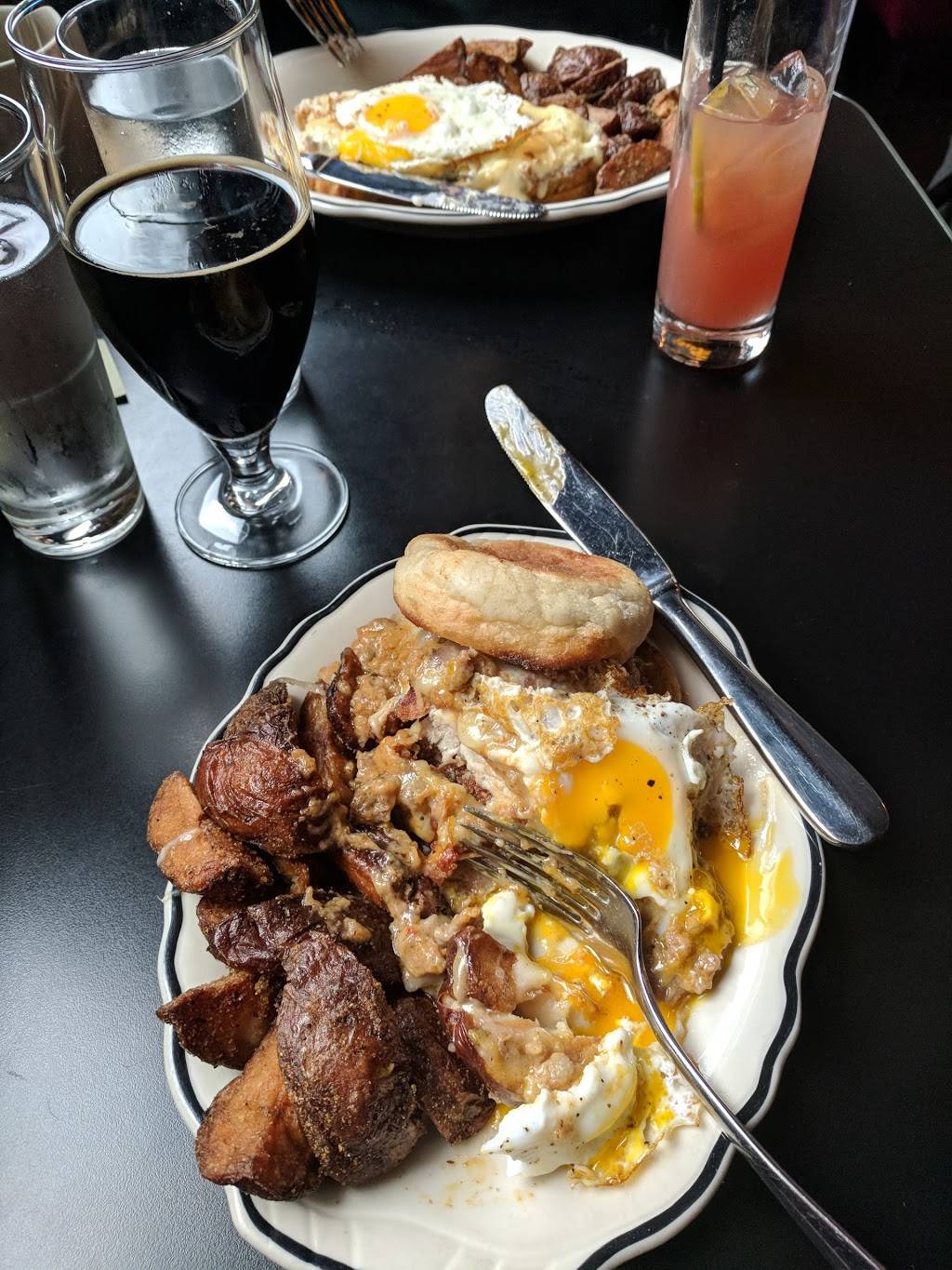 Rosebud American Kitchen & Bar | restaurant | 381 Summer St, Somerville, MA 02144, USA | 6176299500 OR +1 617-629-9500