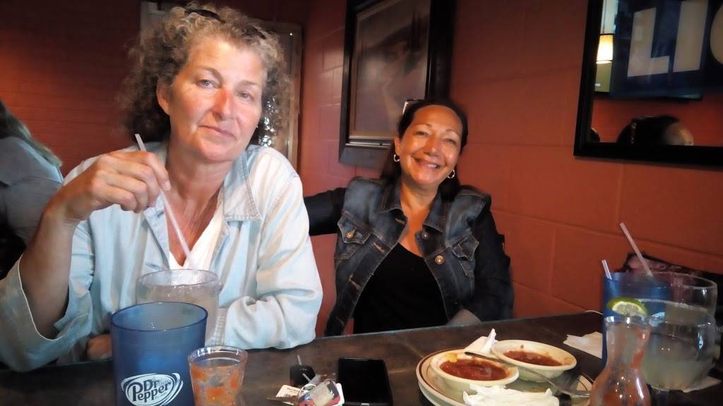 Chicotes Mexican Grill | restaurant | 1704 Nuttman Ave, Decatur, IN 46733, USA | 2607284588 OR +1 260-728-4588