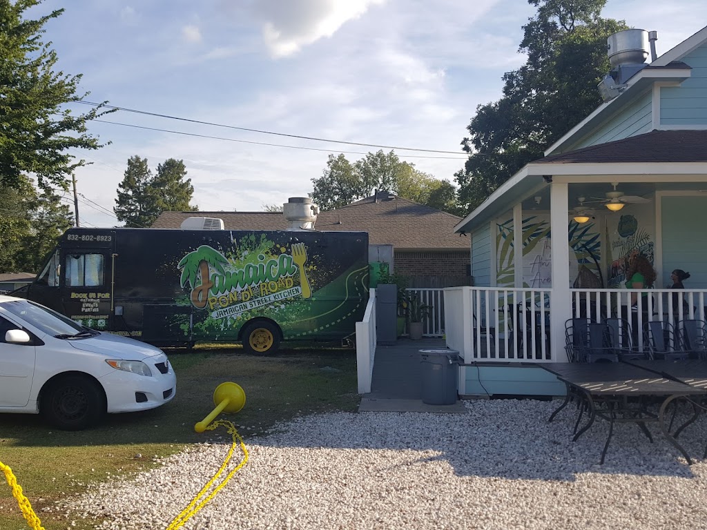 Jamaica Pon Di Road | restaurant | 2213 S Victory Dr, Houston, TX 77088, USA | 8323285220 OR +1 832-328-5220