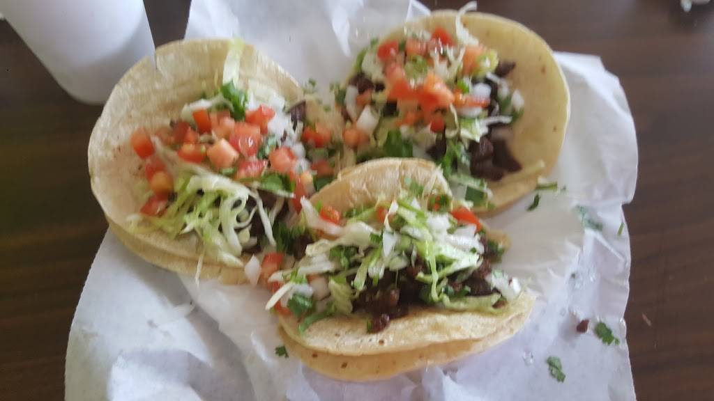 Tacos El Ganadero | restaurant | 4208 Division Ave S, Kentwood, MI 49548, USA | 6162490130 OR +1 616-249-0130