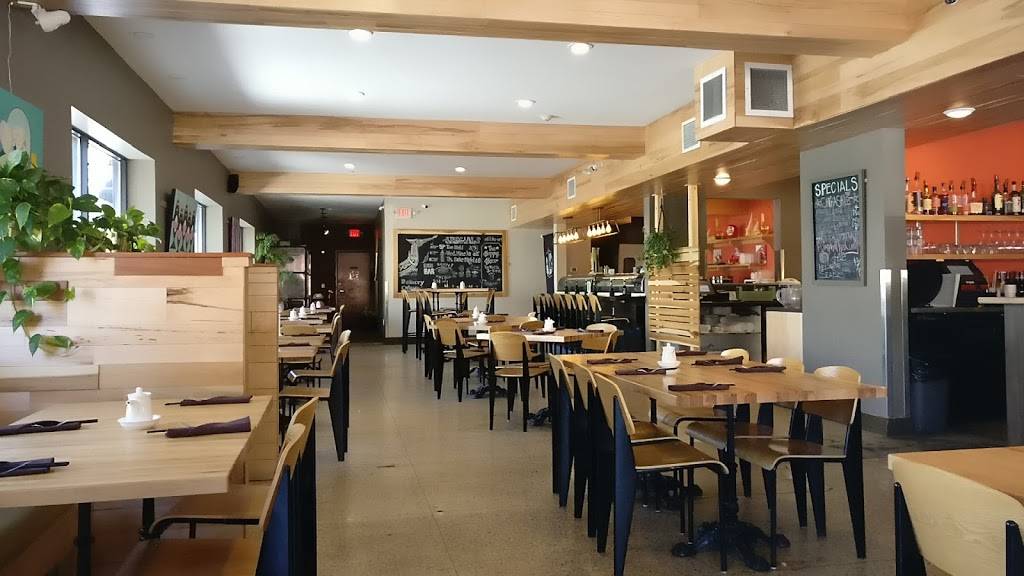 Thai-namite Tosa | restaurant | 8725 W North Ave, Wauwatosa, WI 53226, USA | 4148376281 OR +1 414-837-6281