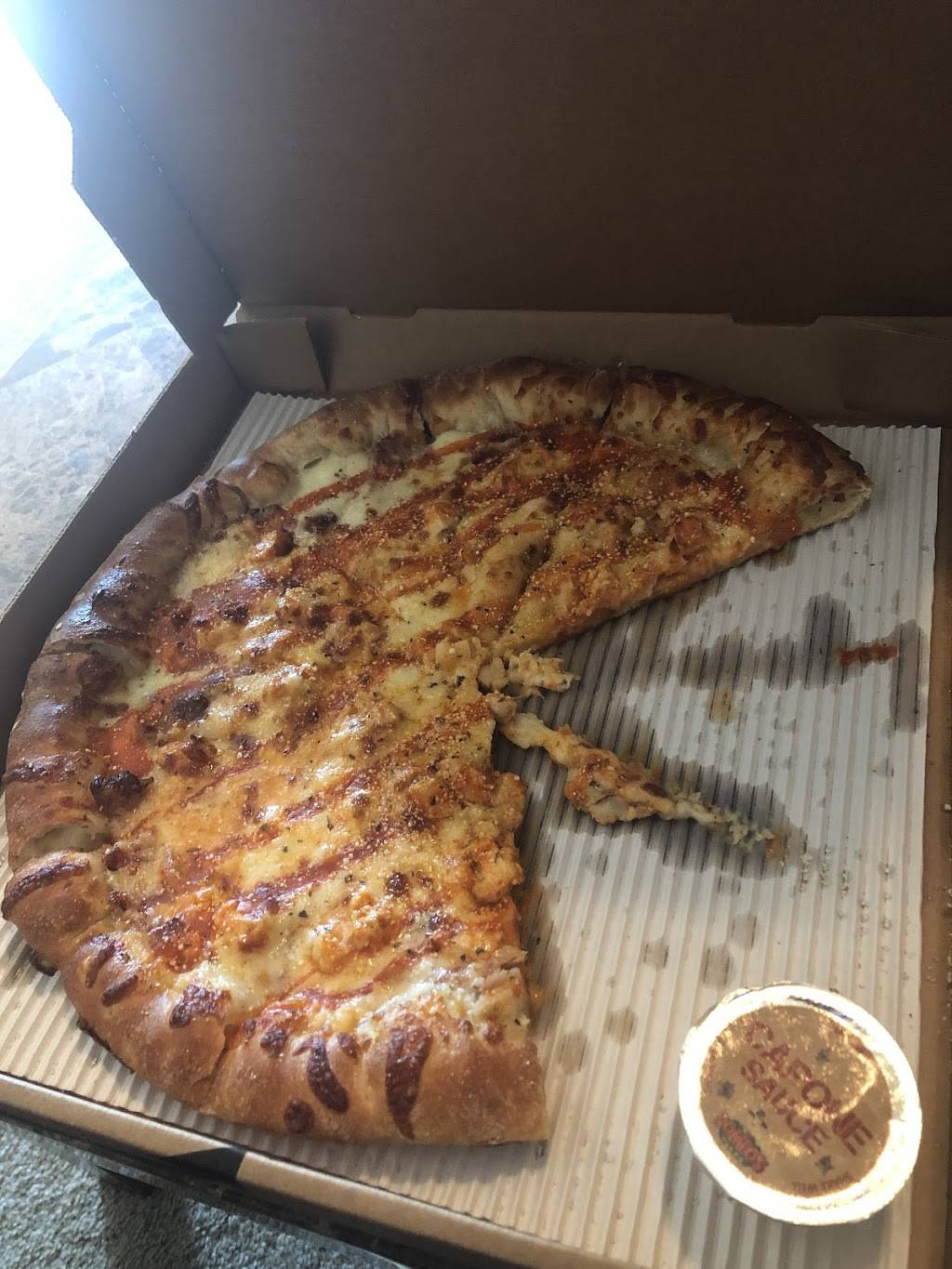 Romeos Pizza | restaurant | 354 Chestnut Commons Dr, Elyria, OH 44035, USA | 4403665452 OR +1 440-366-5452