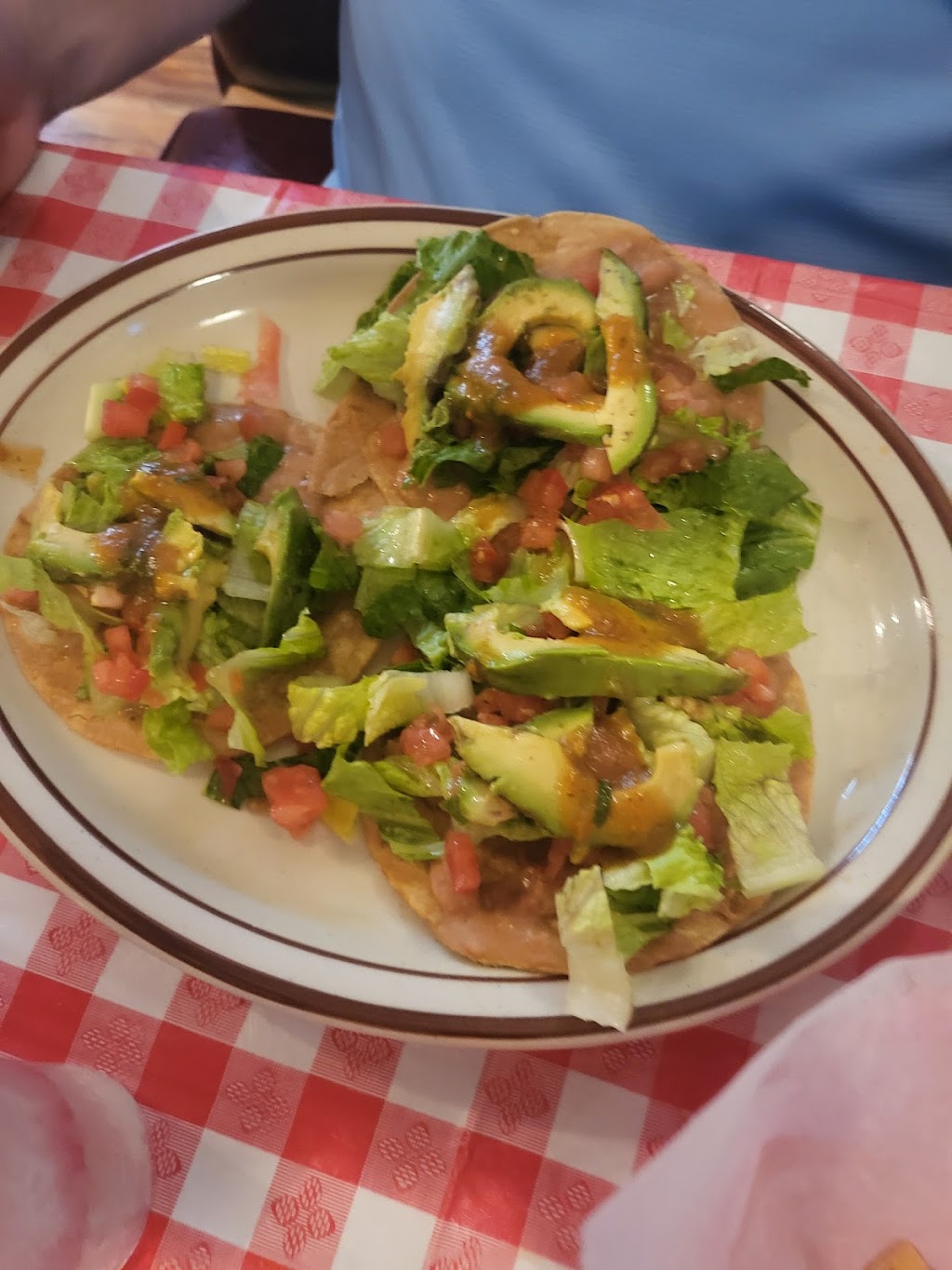 Cocina Caliente | restaurant | 1000 E Rawson Ave, Oak Creek, WI 53154, USA | 4143015222 OR +1 414-301-5222