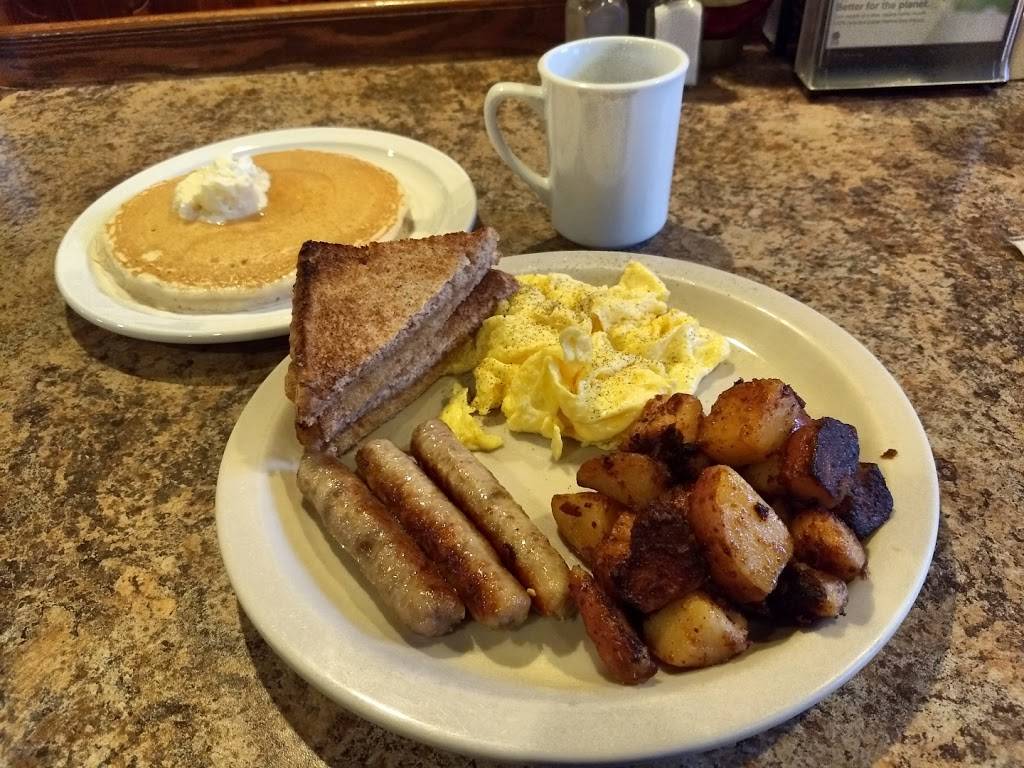 Rosarias Diner | restaurant | 591 Rodman St, Fall River, MA 02721, USA | 5083249454 OR +1 508-324-9454