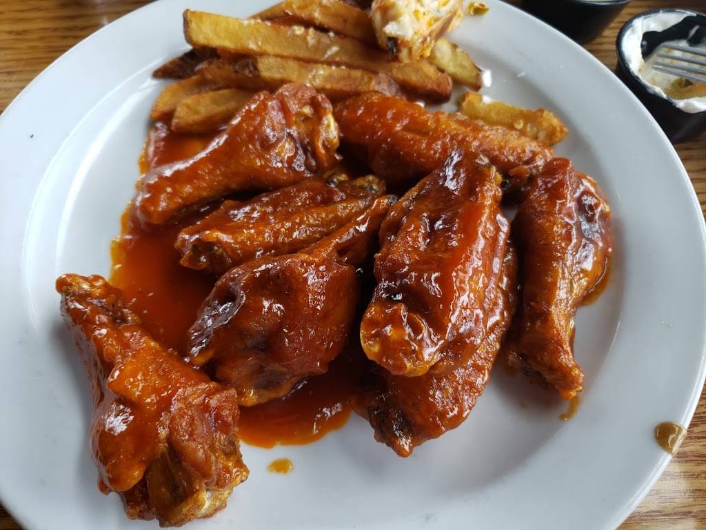 Legends Taphouse & Grill | restaurant | 1084 Rest Acres Rd, Paris, ON N3L 4G7, Canada | 5193027000 OR +1 519-302-7000