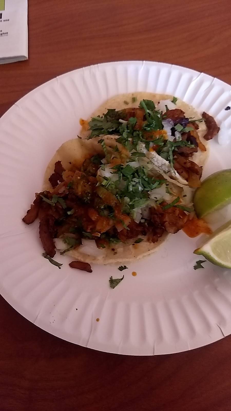 Tacos El Tapatio | restaurant | 4929 Paramount Blvd, Lakewood, CA 90712, USA | 5624080884 OR +1 562-408-0884