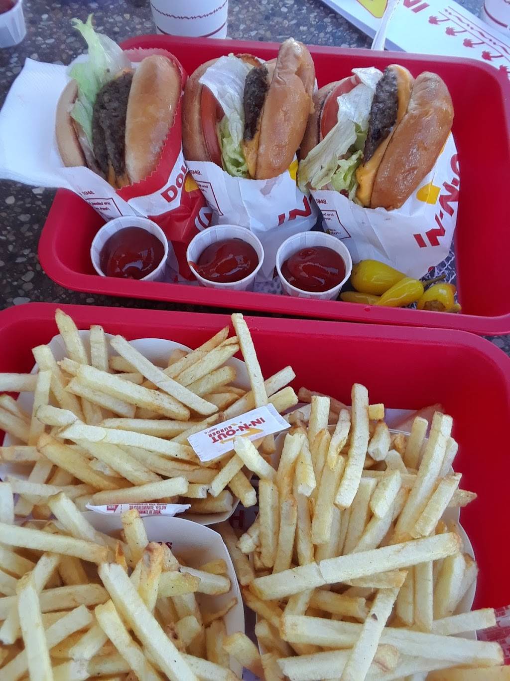 In-N-Out Burger | restaurant | 4605 Frazee Rd, Oceanside, CA 92057, USA | 8007861000 OR +1 800-786-1000