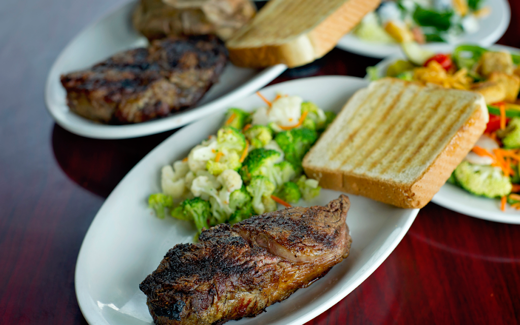 Ribeyes Steakhouse | restaurant | 1056 Cantle Ct, Williamston, NC 27892, USA | 2527993700 OR +1 252-799-3700